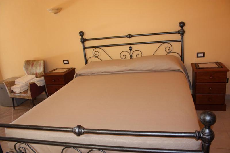 Agriturismo Ghiritina Francavilla di Sicilia Phòng bức ảnh